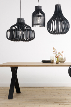 Endless pendant lamp in black rattan. Vincent Sheppard. 