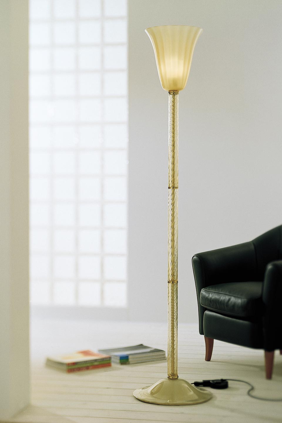 Gloria floor lamp Murano glass inlaid glitter 24ct gold. Vistosi. 