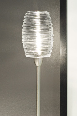 Lampadaire en verre de Murano filé ambre et pied en métal nickelé collection Damasco 112cm. Vistosi. 