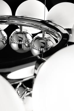 24 pearls pendant in white Murano glass and chromed frame. Vistosi. 