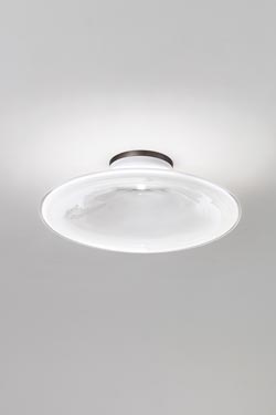 Incanto plafonnier en verre blanc et éclairage LED. Vistosi. 