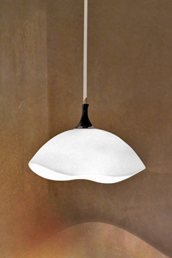 Small flattened globe pendant in white opaline glass Ninfea. Vistosi. 