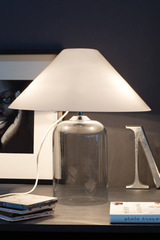 Table lamp with white Murano glass shade Alega LT. Vistosi. Table lamp with white Murano glass shade Alega LT. Vistosi.
