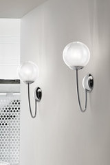 Puppet wall lamp in white glass. Vistosi. Puppet wall lamp in white glass. Vistosi.