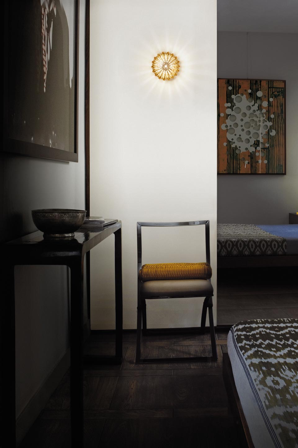 Small amber Murano glass wall lamp Diamante. Vistosi. 