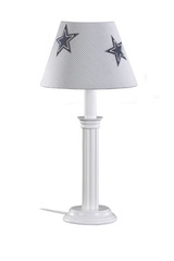 Denim lampe de chevet bleue et blanche, abat-jour motifs étoiles et rayures fines. Waldi Leuchten. Denim lampe de chevet bleue et blanche, abat-jour motifs étoiles et rayures fines. Waldi Leuchten.