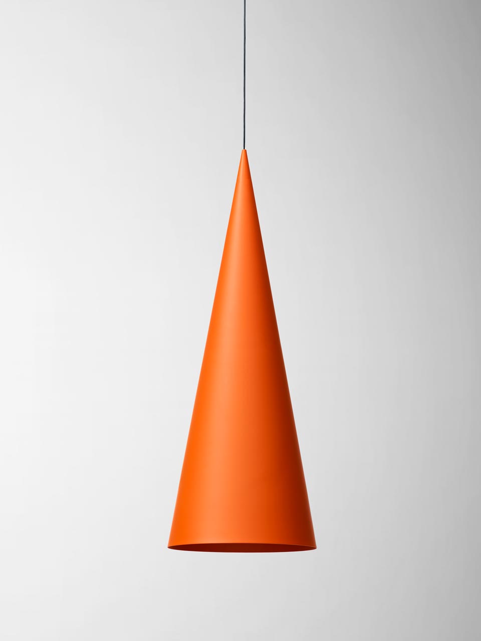 Extra Large suspension cône long orange. Watsberg. 